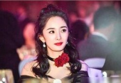 最新娱乐圈爆料的明星,神秘明星恋情曝光，幕后故事令人咋舌